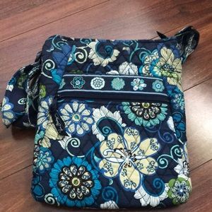 Vera Bradley crossbody bag